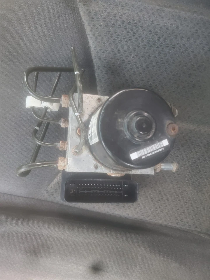 07-09 MODULADOR MÓDULO BOMBA FRENO ABS ANTIBLOQUEO SUZUKI XL-7 Foto 2 de 3