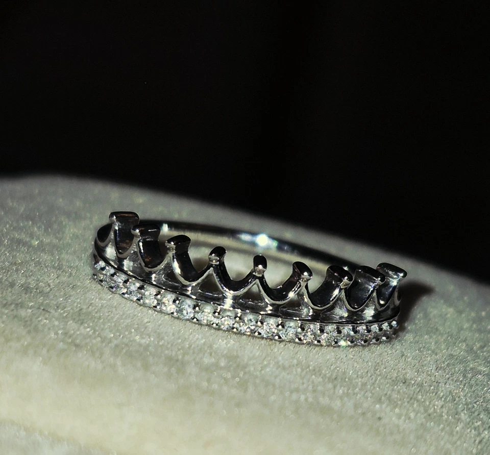 很棒! 14k 白金天然钻石周年纪念公主皇冠戒指 3 克 尺寸 7 — 第 3/4 张图片