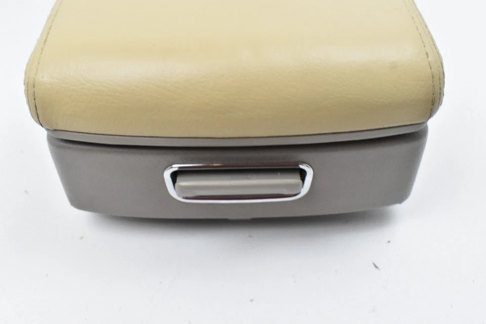 Infiniti Q45 1997-2001 consola central cuero beige reposabrazos tapa superior almacenamiento OEM Foto 4 de 4