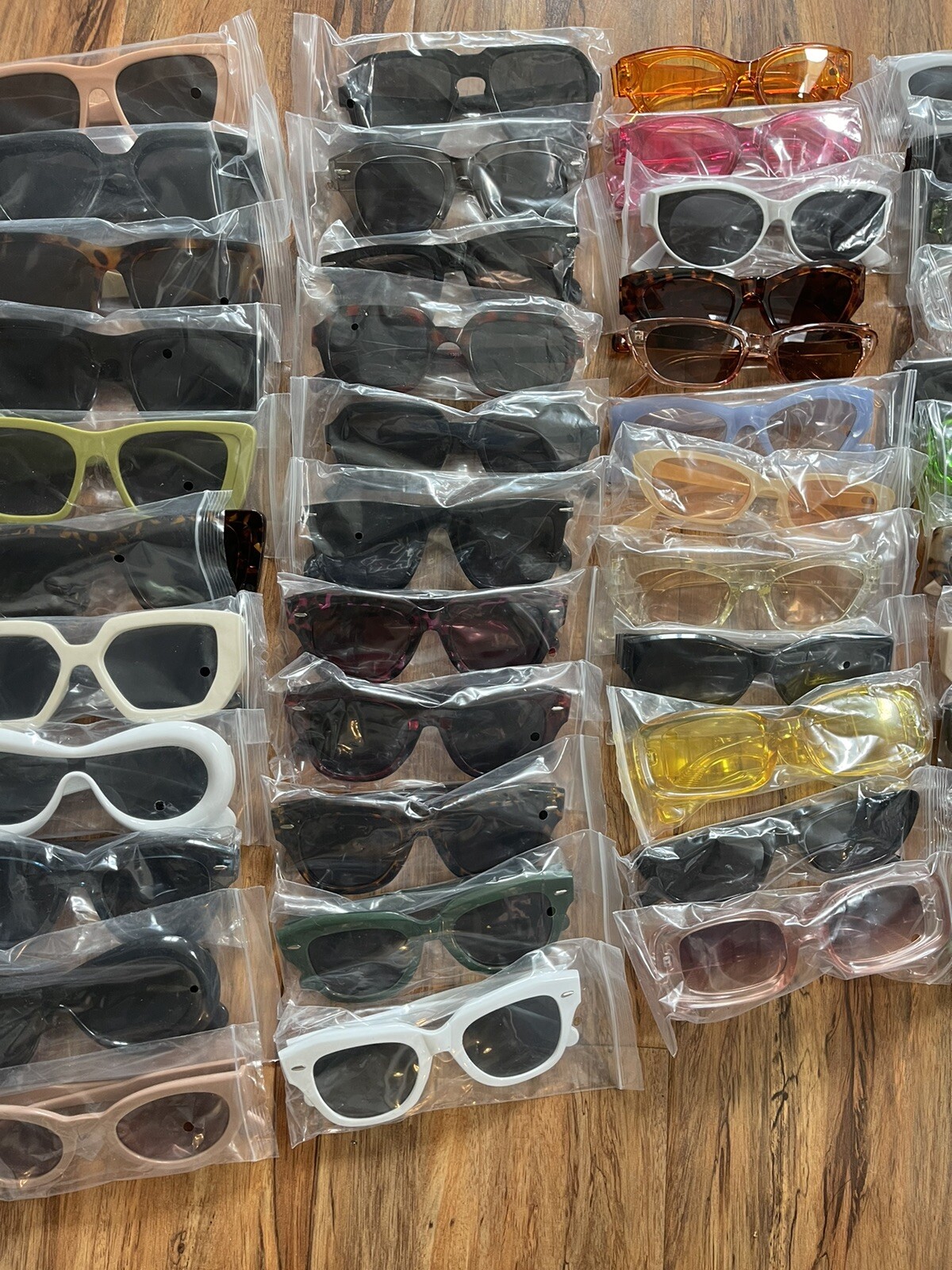 60+ Pieces Sunglasses Unisex Samples Different Colors And Styles
