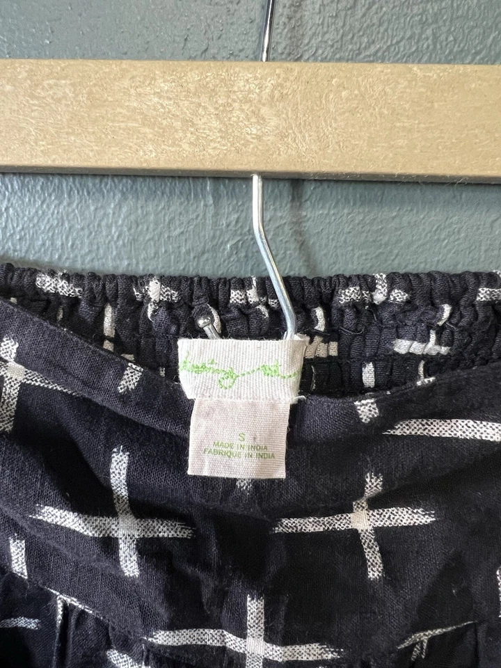 Falda midi negra Staring at Stars by Urban Outfitters para mujer talla mediana Foto 3 de 3