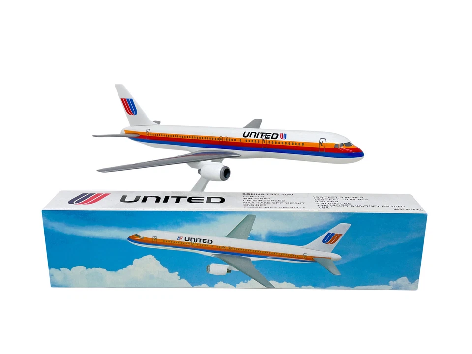 Modelo de avión Flight Miniatures United (76-93) 757-200 escala 1:200 Foto 3 de 3