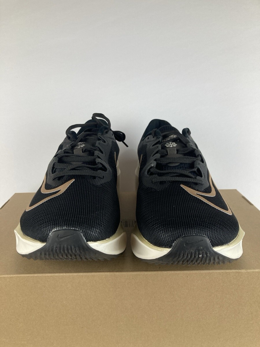 Nike Zoom Fly 5 Black Metallic Gold Grain Size 13 DM8968 002 Nike Zoom Fly 5 Black Metallic Gold Grain Size 13 DM8968 002