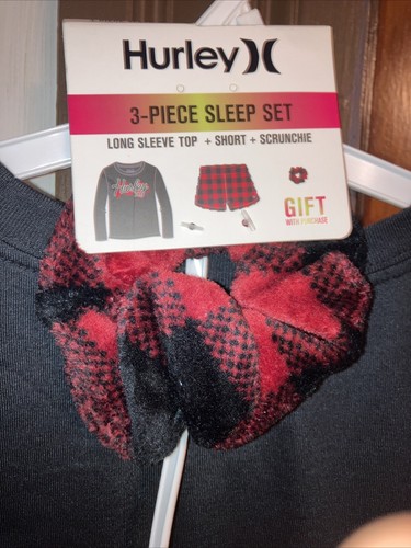 Hurley Girl's Three-Piece Pajama Gift Set Top, Shorts and Scrunchie New w/ Tags - Picture 5 of 5