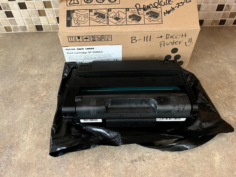 CARTUCHO DE IMPRESSÃO GENUÍNO RICOH SAVIN LANIER SP 3500XA PRETO 406989 ET-10 - Imagem 2 de 4