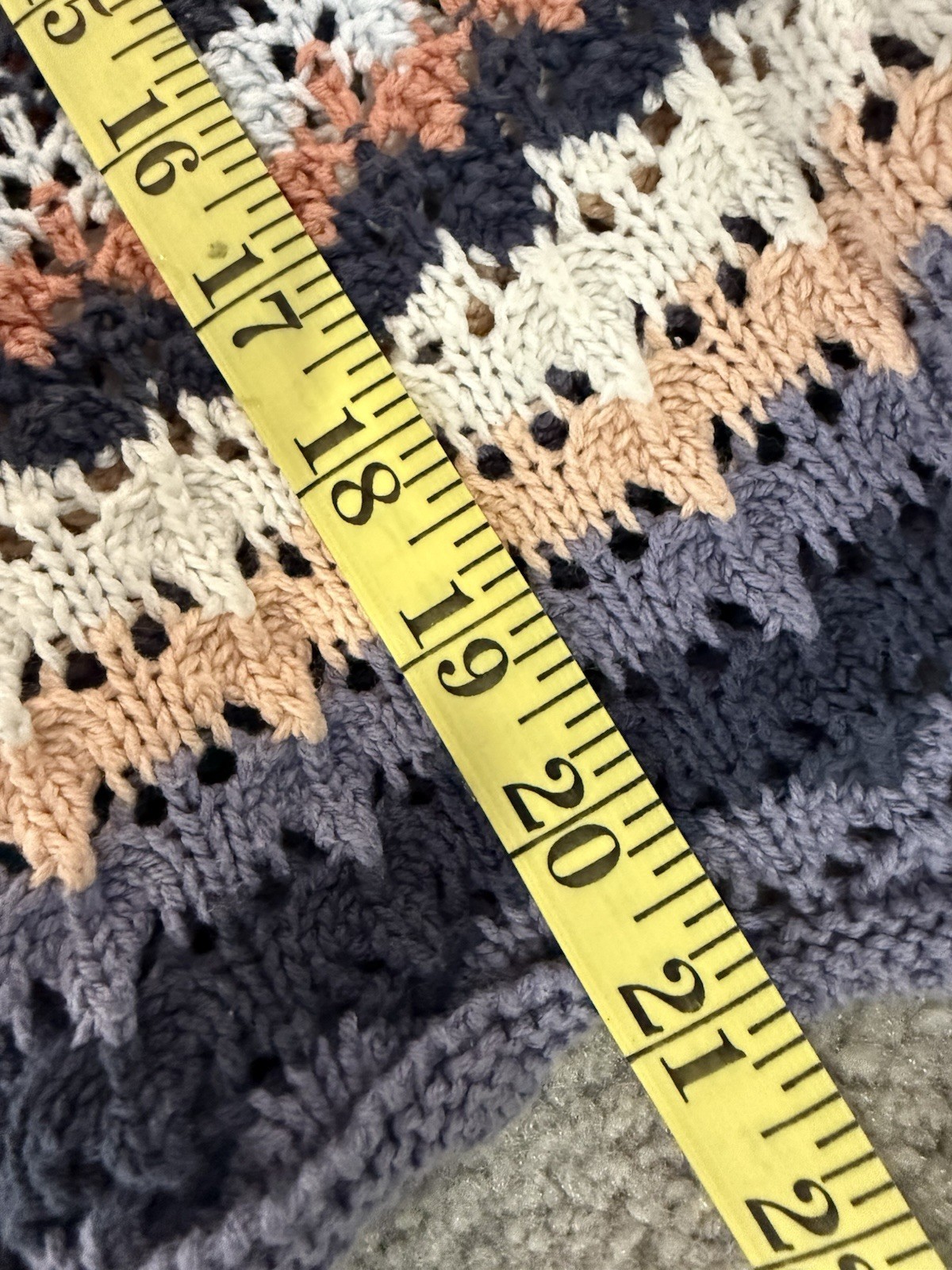 Universal Thread Women's Openwork Sweater Tank To… - image 7