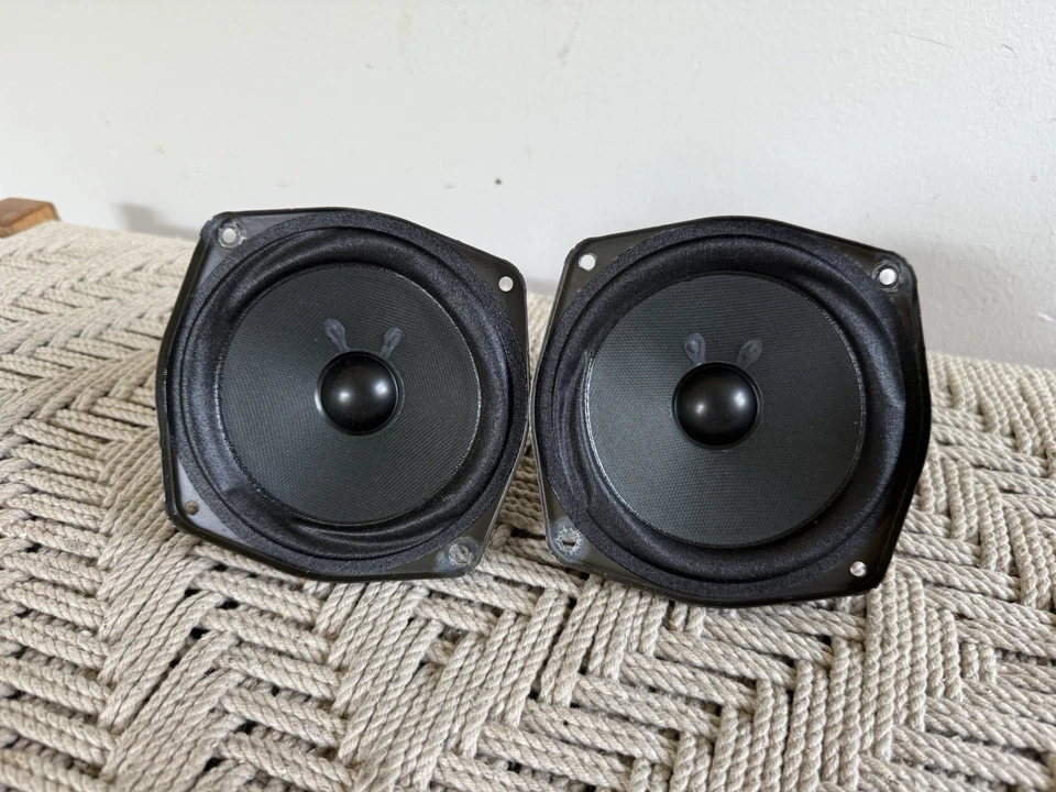 🍊Altavoces de TV vintage de 4" de Mitsubishi WS-48613 480P053, 8 OHM, 10 VATIOS ¡FUNCIONA! Foto 4 de 4