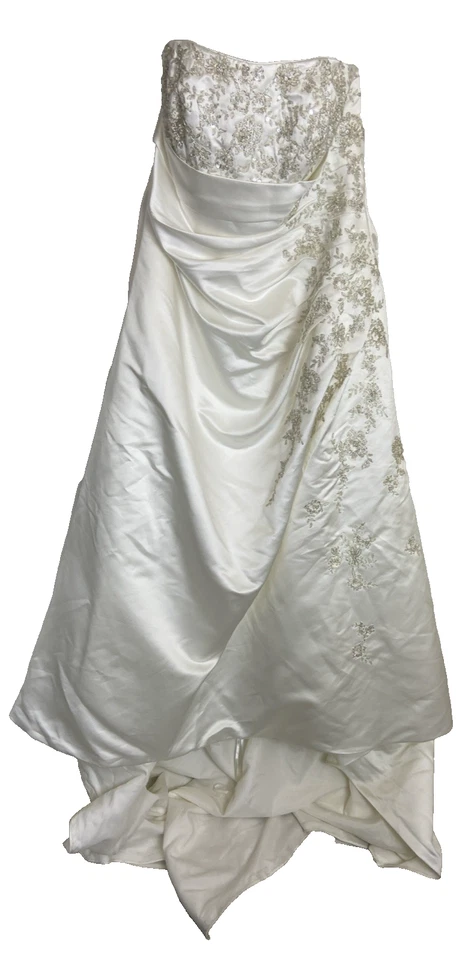 Vestido de novia David línea A apresurado talla grande 20W corsé satinado bordado Foto 2 de 4