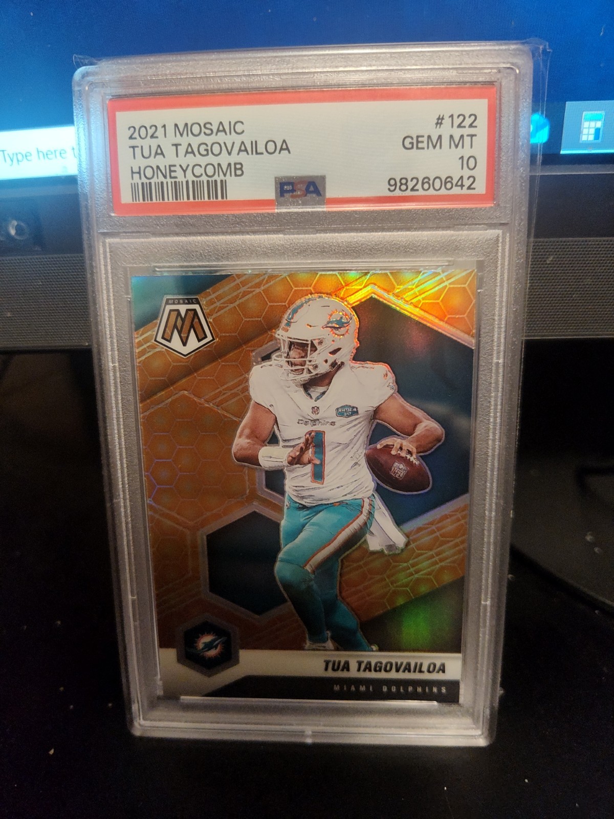 2021 Panini Mosaic Honeycomb SSP Tua Tagovailoa #122 PSA 10 BG6