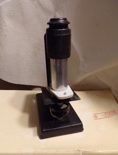 Vintage Gilbert Microscope P-18D823 - Picture 4 of 9