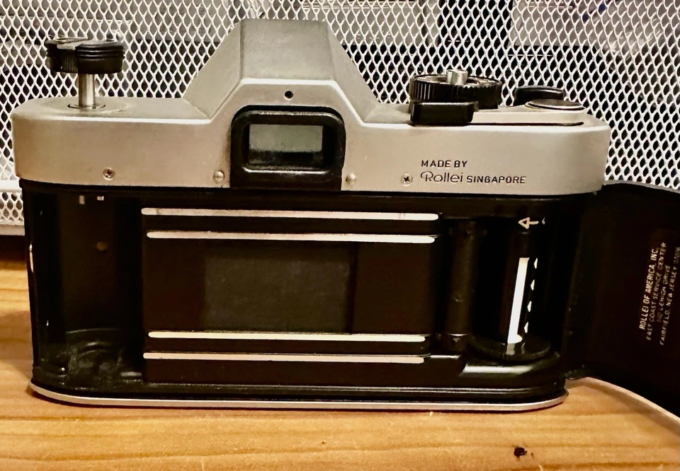 Cuerpo de cámara fotográfica Rolleiflex SL35, aspecto casi como nuevo, ¡totalmente funcional! Foto 3 de 4