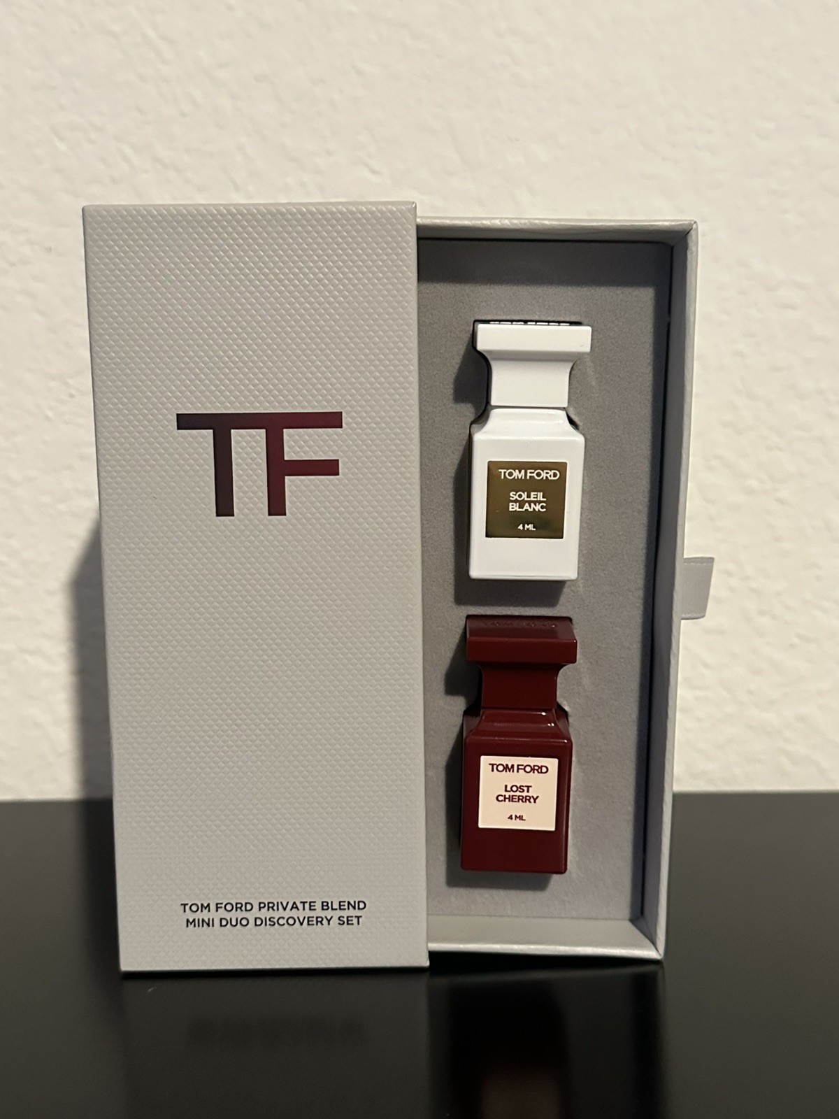 Tom Ford Private Blend Mini Discovery Set Soleil Blanc & Lost Cherry Spray 0.14