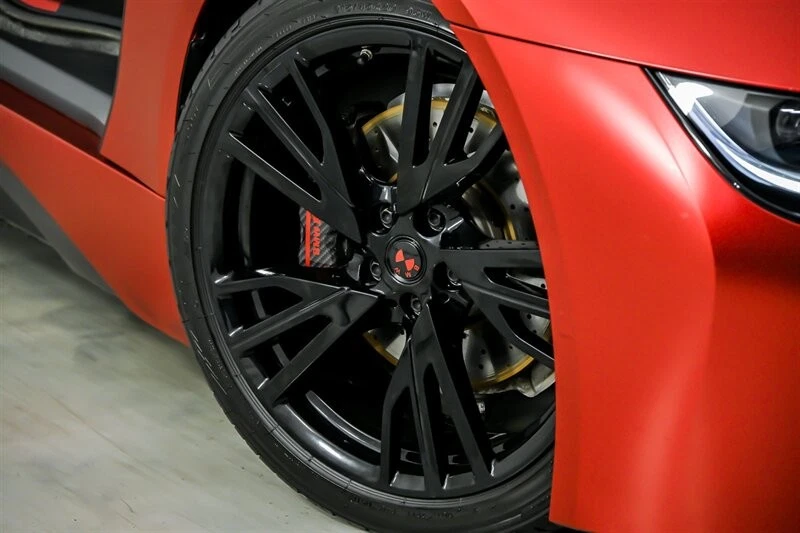 BMW i8 2015 - ¡Envoltura nueva! Foto 4 de 4