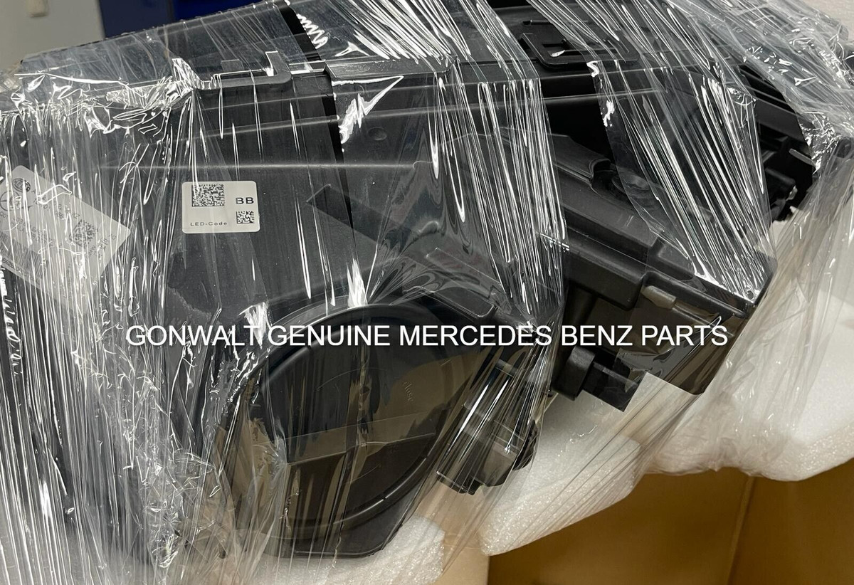 MB E class 2014-2016 Passenger Side Black Clear Lens With LED OE 