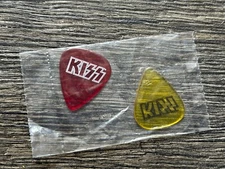 KISS Guitar Pick Plectrum Red Yellow Set 2010 VIP Package SEALED Vintage Kiss