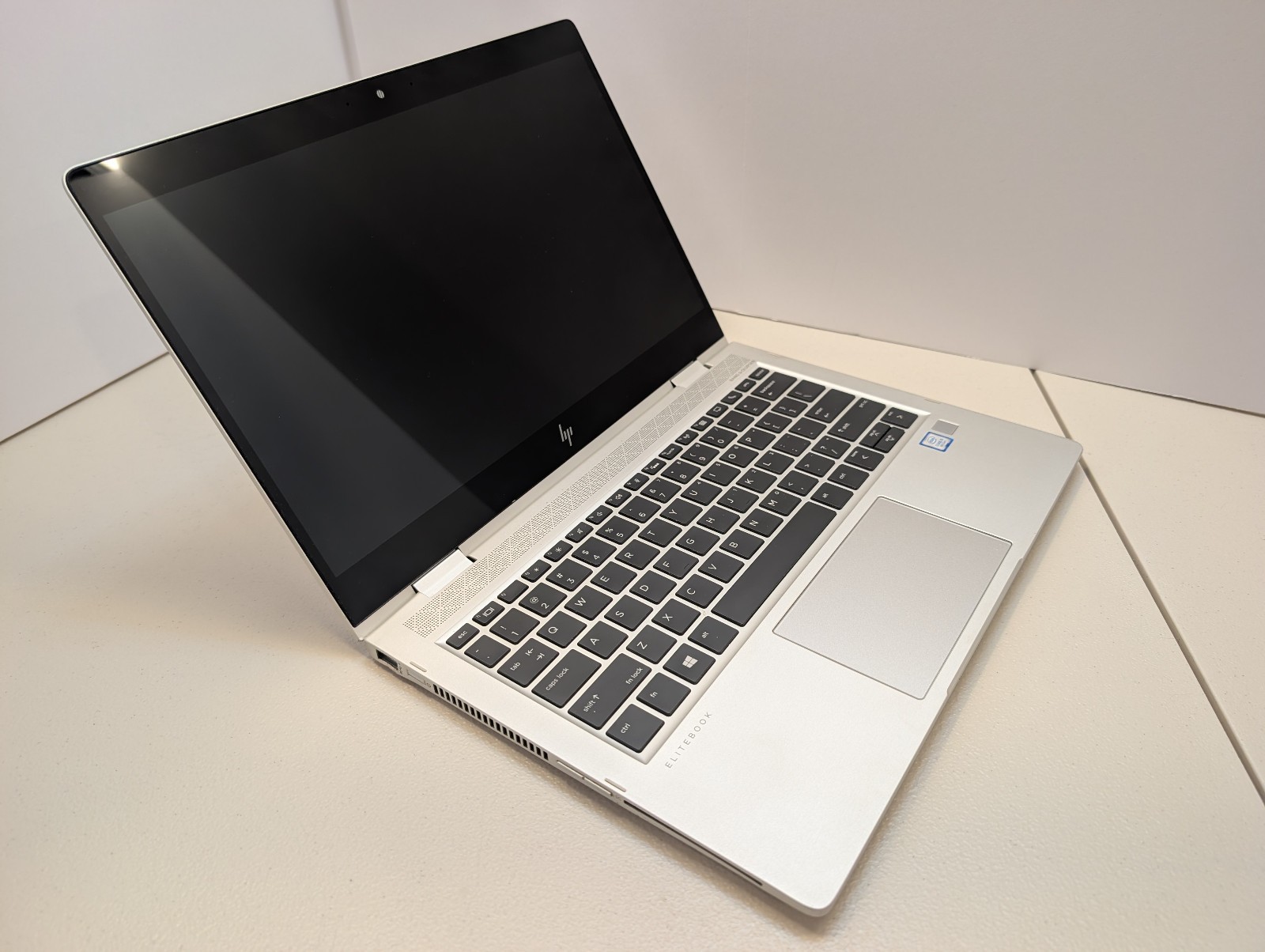 hp elitebook x360, 13.3-Inch Laptop, with Intel Core i5-8265U, 256 GB SSD (Solid State Drive), Windows 10 Pro