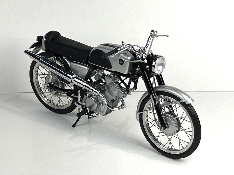 EBBRO 1/10 Honda CR110 Street 1962 Black Japan Bike Diecast Rare 10004 - Image 3 of 4