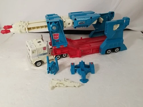 Vintage Transformers G1 Ultra Magnus White Optimus Prime Semi Truck Trailer 1984