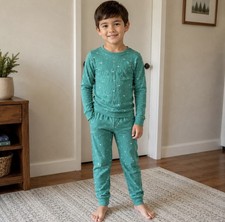 Wondershop Kids Holiday Pajama Set Size 8 Green 2 Piece Long Sleeve Cotton PJs