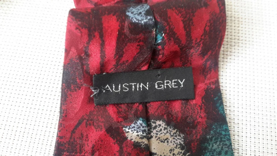 Corbata Austin Gris Hecha en Italia 100% Seda Para Hombre Roja/Azul Vacaciones Usada Foto 4 de 4