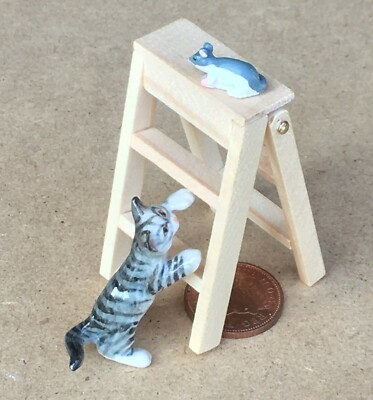 Puppenhaus Maus und eine schwarze Keramik Katze mit Trittleiter Maßstab 1:12 tumdee