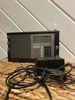 GRUNDIG ￼ Satellit 700 World Receiver with Power Supply - Good
