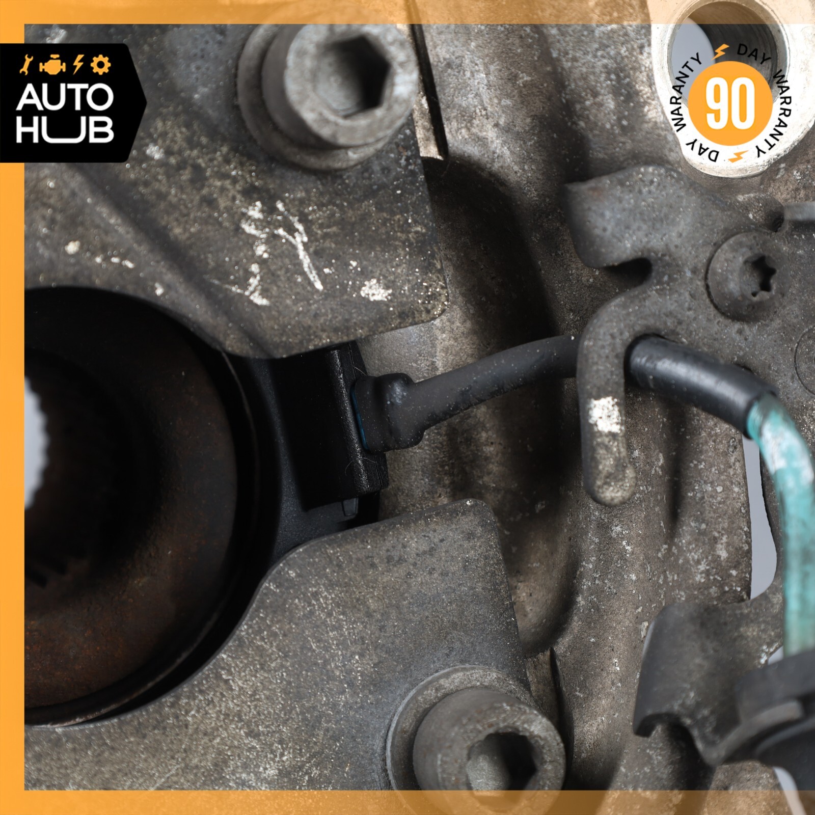 03-10 Maserati Quattroporte M139 Front Left Side Spindle Knuckle Hub OEM