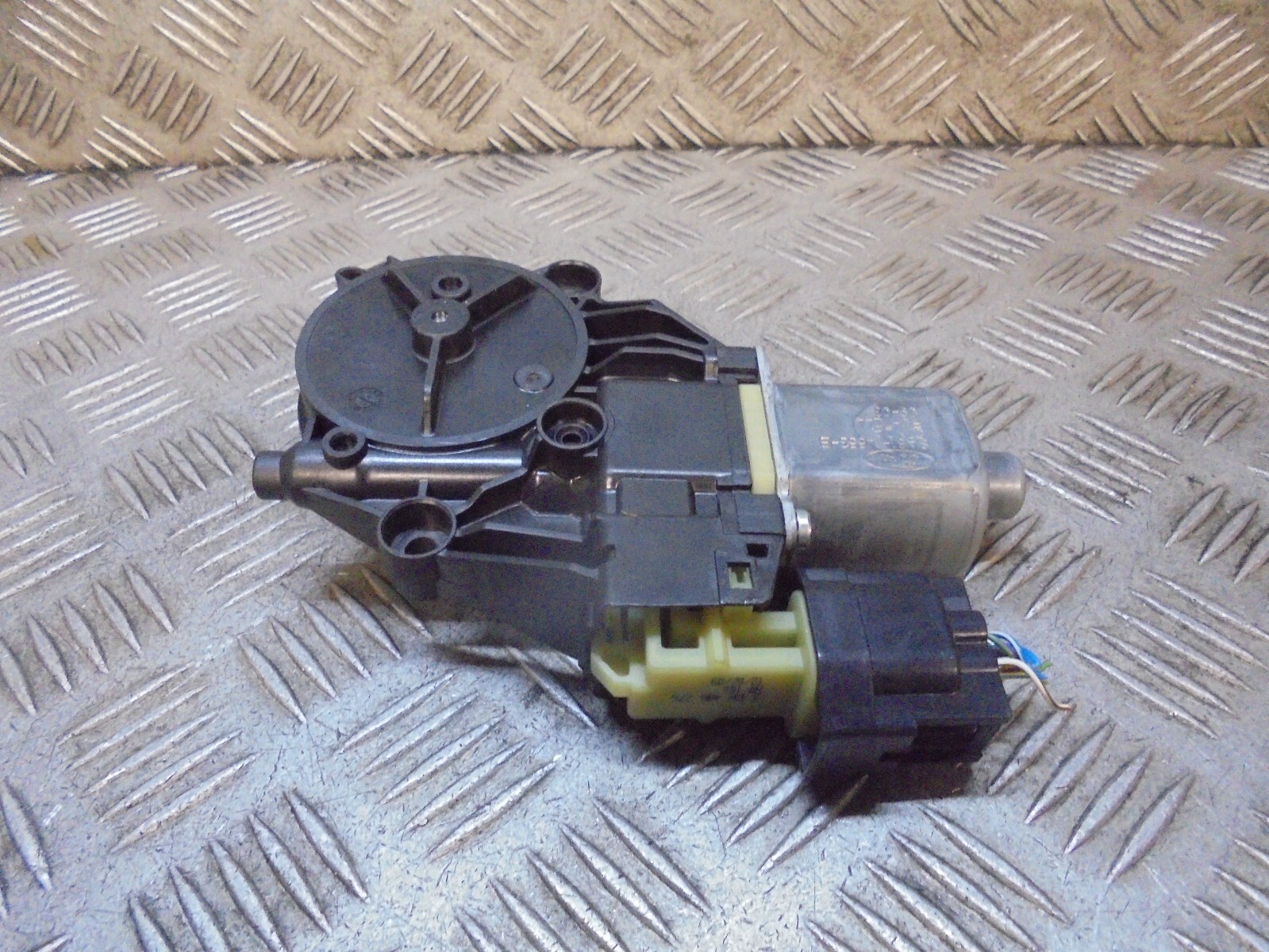 Picture 2 of 3