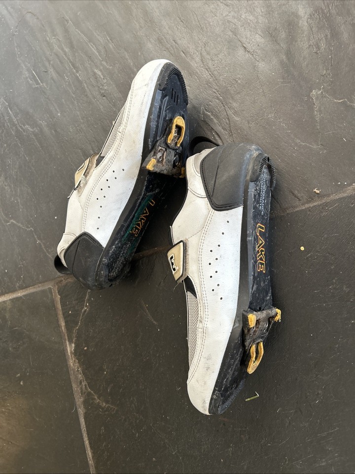 ANCIENNE PAIRE DE chaussures cycliste cuir vintage noir - Pointure 38/39 EUR 12,00 - PicClick FR