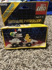 Lego Space SATELLITE PATROLLER 6849 - New & SEALED Vintage Set