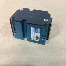 MAC VALVES INC 6332D-000-RA / 6332D000RA (USED)