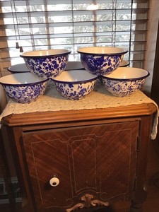 8 Blue Splatterware Enamelware Soup Salad Bowls 5 3/8” X 2 1/2”