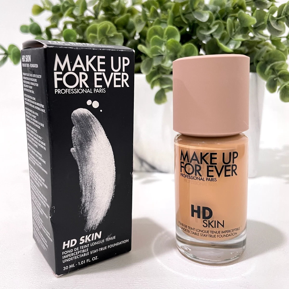 Make Up for Ever HD Skin Undetectable Longwear Foundation