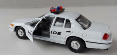 WELLY FORD 1999 CROWN VICTORIA POLICE CAR 1:38 SCALE PULLBACK | eBay