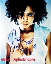 THANDIE NEWTON... Sexy Siren - SIGNED