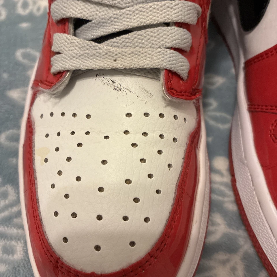 Jordan 1 Retro OG High Fearless Sneakers Size 8.5 - Image 3 of 4