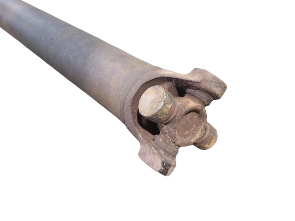 Front Drive Shaft 133" Wb From 8501 GVW Fits 80-97 FORD F250 PICKUP 649488 - Image 4 of 4