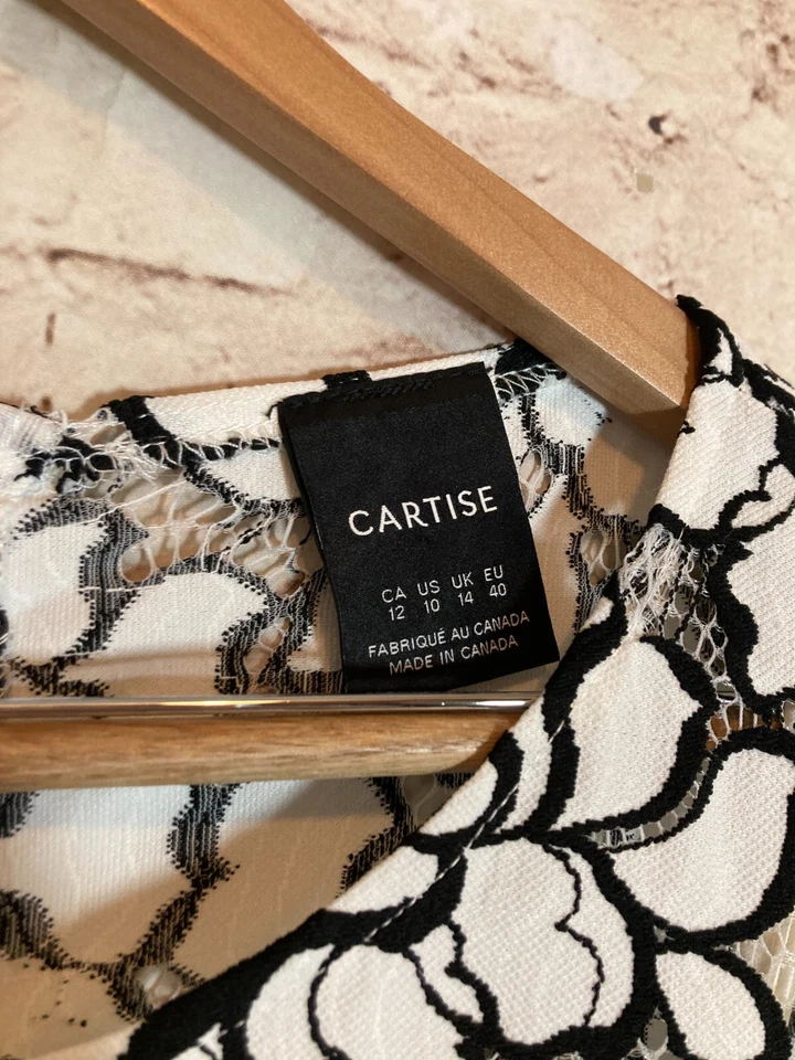 Vestido Cartise para mujer 10 blanco y negro floral encaje superpuesto manga campana coqueta Foto 4 de 4