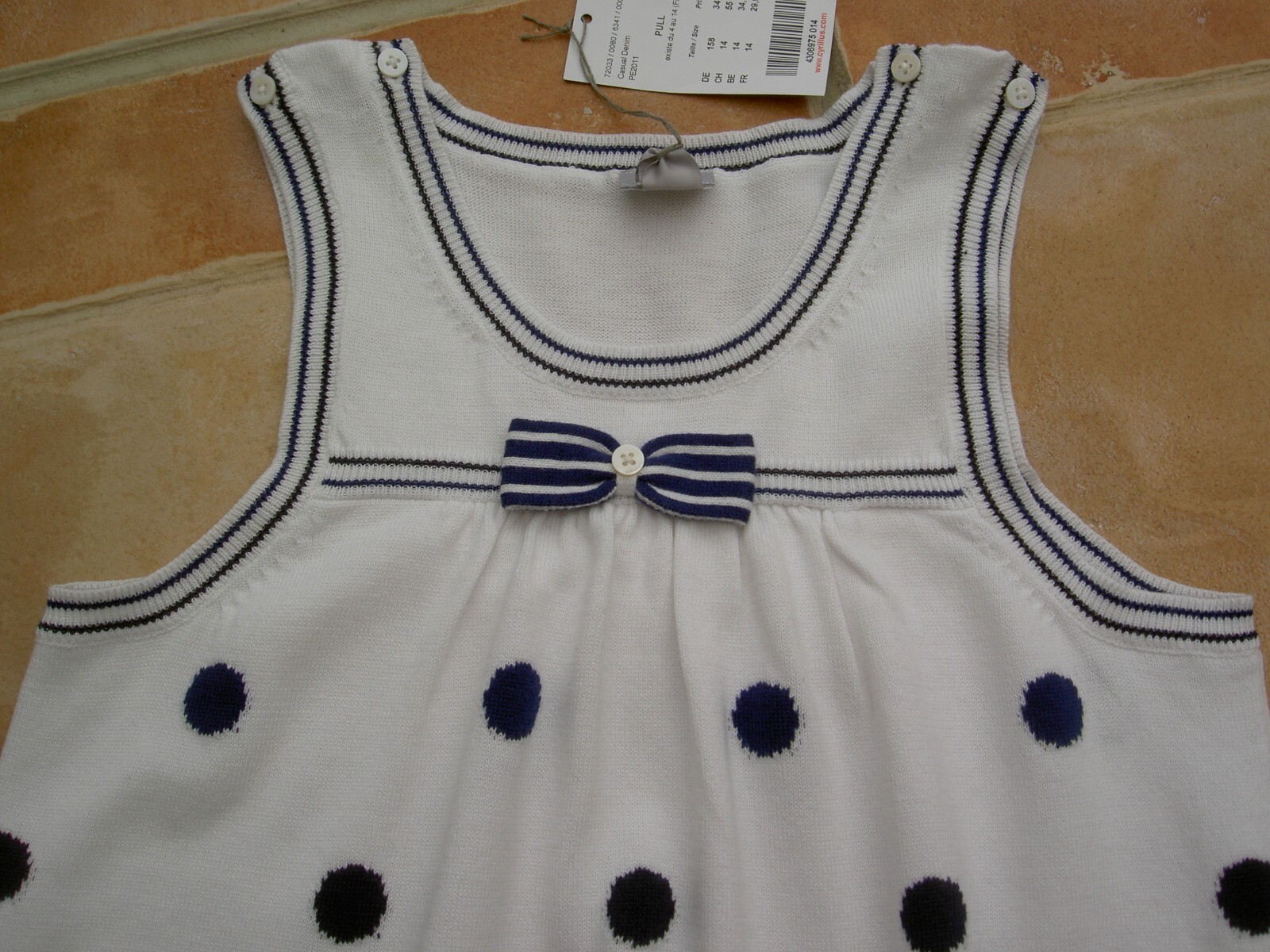 Picture 2 of 4