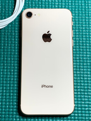 iPhone 8 ホワイト 本体 Amazon.com: Apple iPhone 8 64GB Unlocked- Silver : Cell Phones