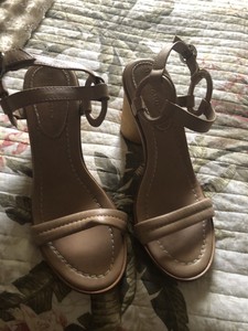 bernardo leather sandals