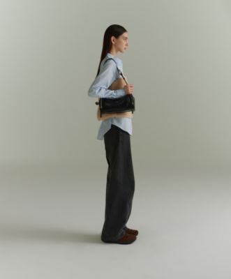 VUNQUE] Perfec Multi Pocket Shoulder S - B | Stylish & Functional