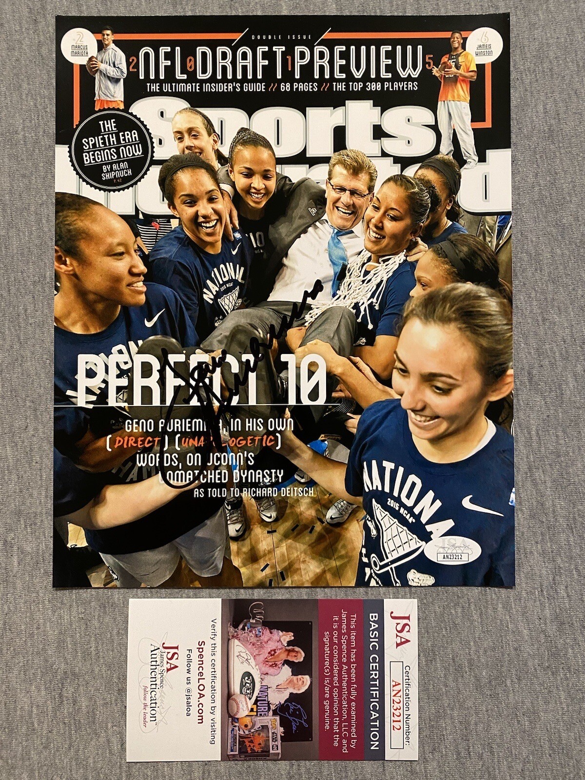 Geno Auriemma Autographed Signed UConn Huskies U-CONN 8x10 SPORTS ILLUSTRATED COVER PHOTO JSA AN23212 
