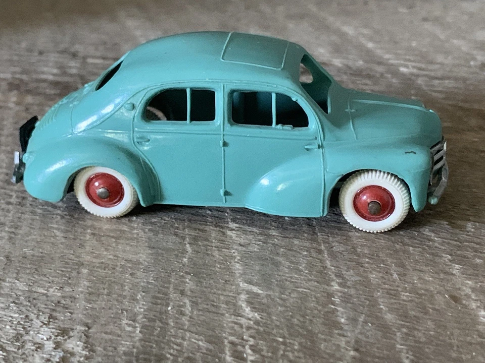 Vintage Norev plastic model Toy Car - tin base Renault 4CV made in France 1/43 - Image 3 of 4