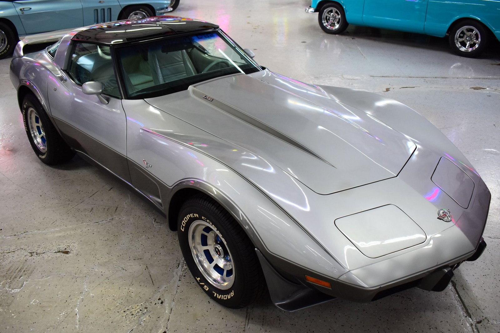 1978 Silver Chevrolet Corvette  L82 | C3 Corvette Photo 2