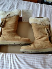 GENUINE UGG BOOTS W PLUMDALE CHARM (CHESTNUT) SIZE 4.5 EU37 retail price £225.00