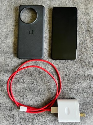 OnePlus 13 512 GB + 16 GB RAM Black Eclipse US Unlocked w/ 98% Battery Health