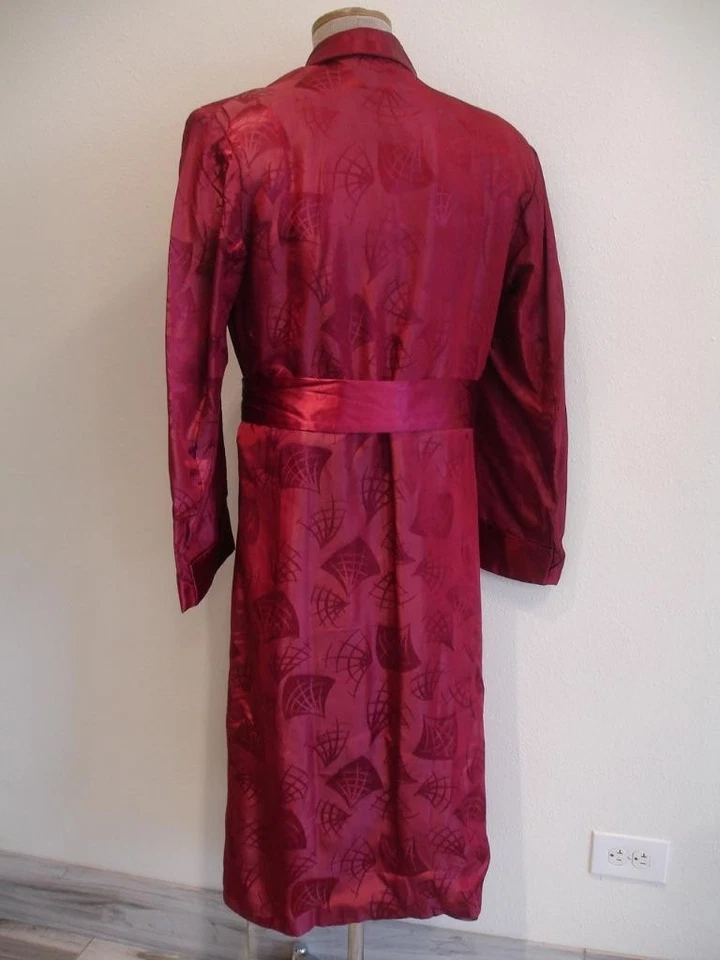 Men's sz M VTG 1940's Burgundy Satin SMOKING ROBE Dressing Gown Long Belted USA - Image 4 of 4