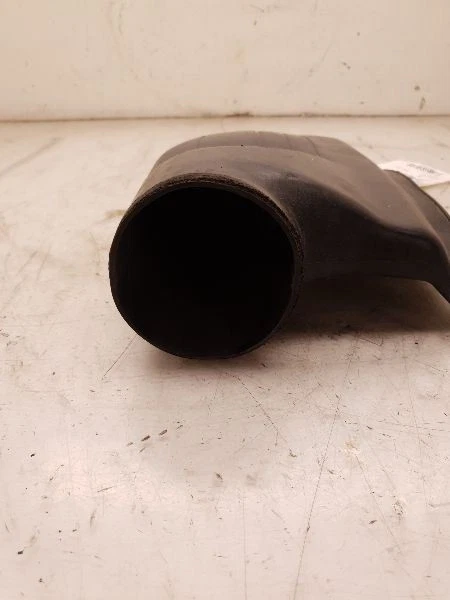 Tubo/resonador filtro de aire Lexus IS300 2002 3,0 L 6 cilindros  Foto 4 de 4