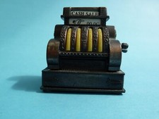 Bleistiftanspitzer als Registrierkasse einer NCR National Kasse nachempfunden